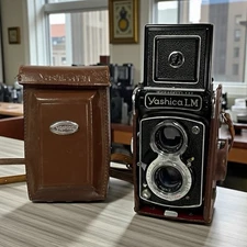 Vintage Yashica LM 120 Medium Format TLR Camera - Yashikor 80mm F3.5 Twin Lenses