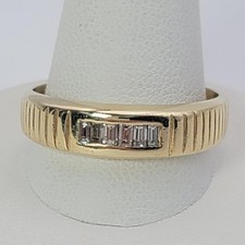 14K YELLOW GOLD DIAMOND WEDDING BAND Size: 11 mle kp  PDS032792 