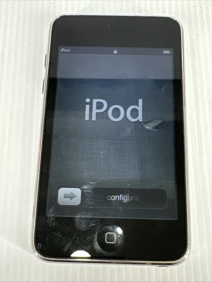Apple iPod Touch 3rd Generation 32GB Working Black Silver With Charger - Image 4 of 4