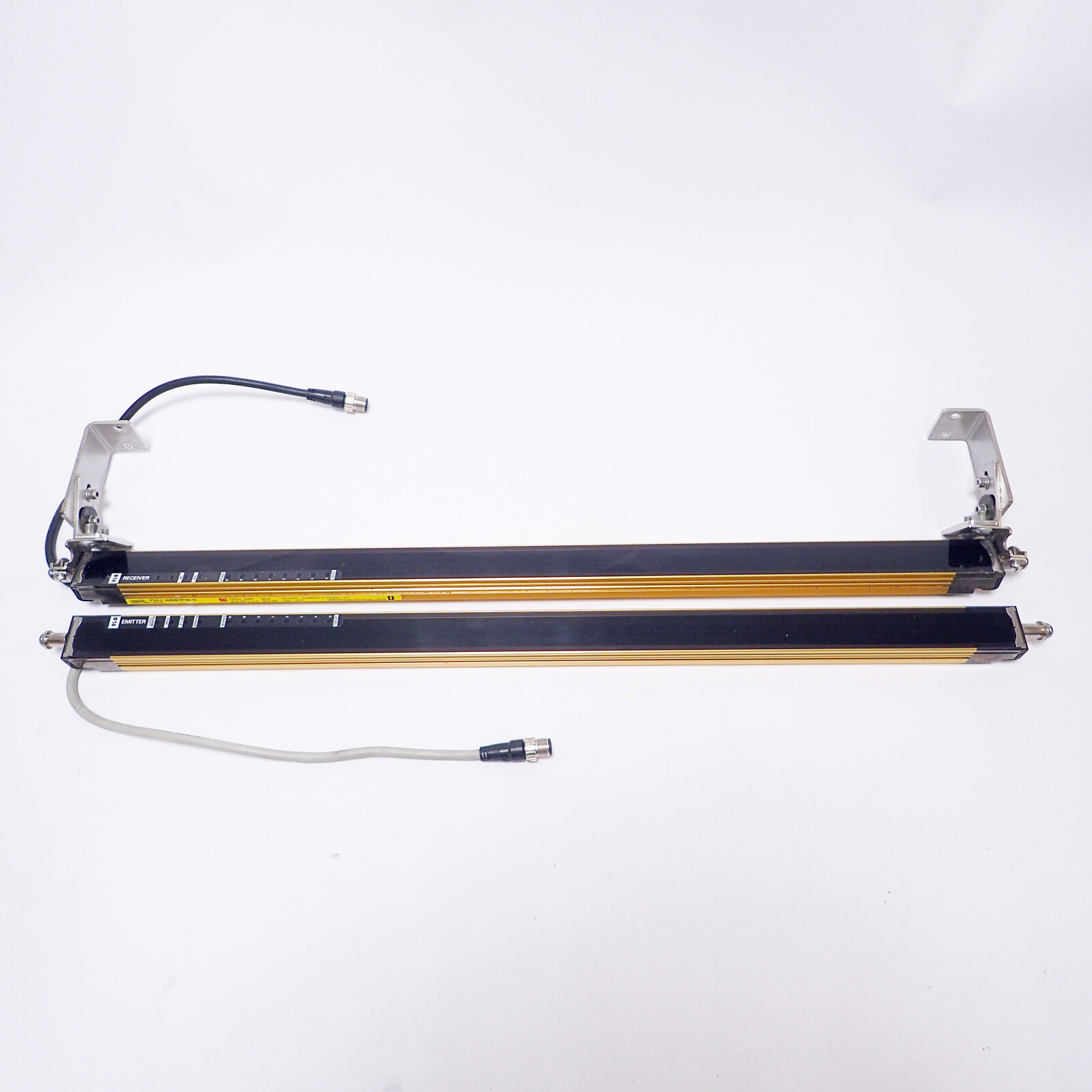 OMRON SAFETY LIGHT CURTAIN SET, F3SJ-A0587P14-L EMITTER F3SJ-A0587P14-D RECEIVER