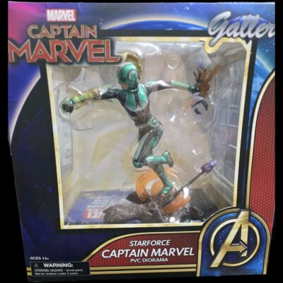 Diamond Select Marvel Gallery Starforce Captain Marvel PVC Diorama Statue  Boxed