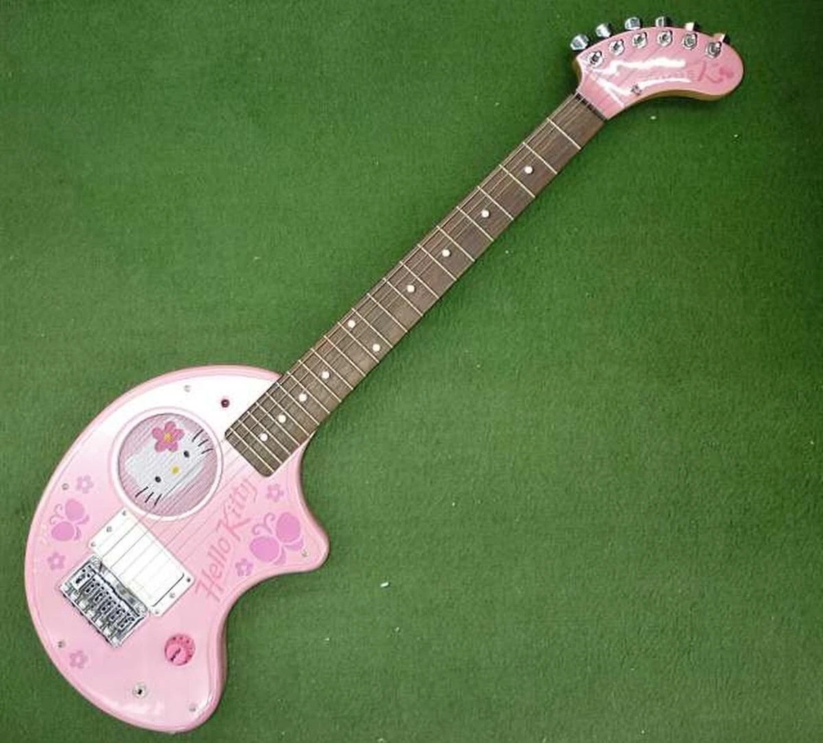 Hello Kitty ZO-3 Fernandes Samrio Electric Guitar Built-in Amp