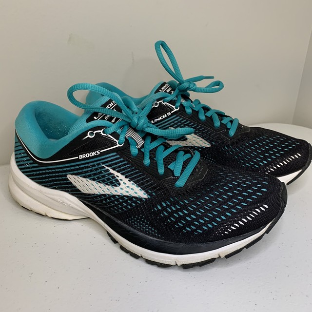 brooks running watch