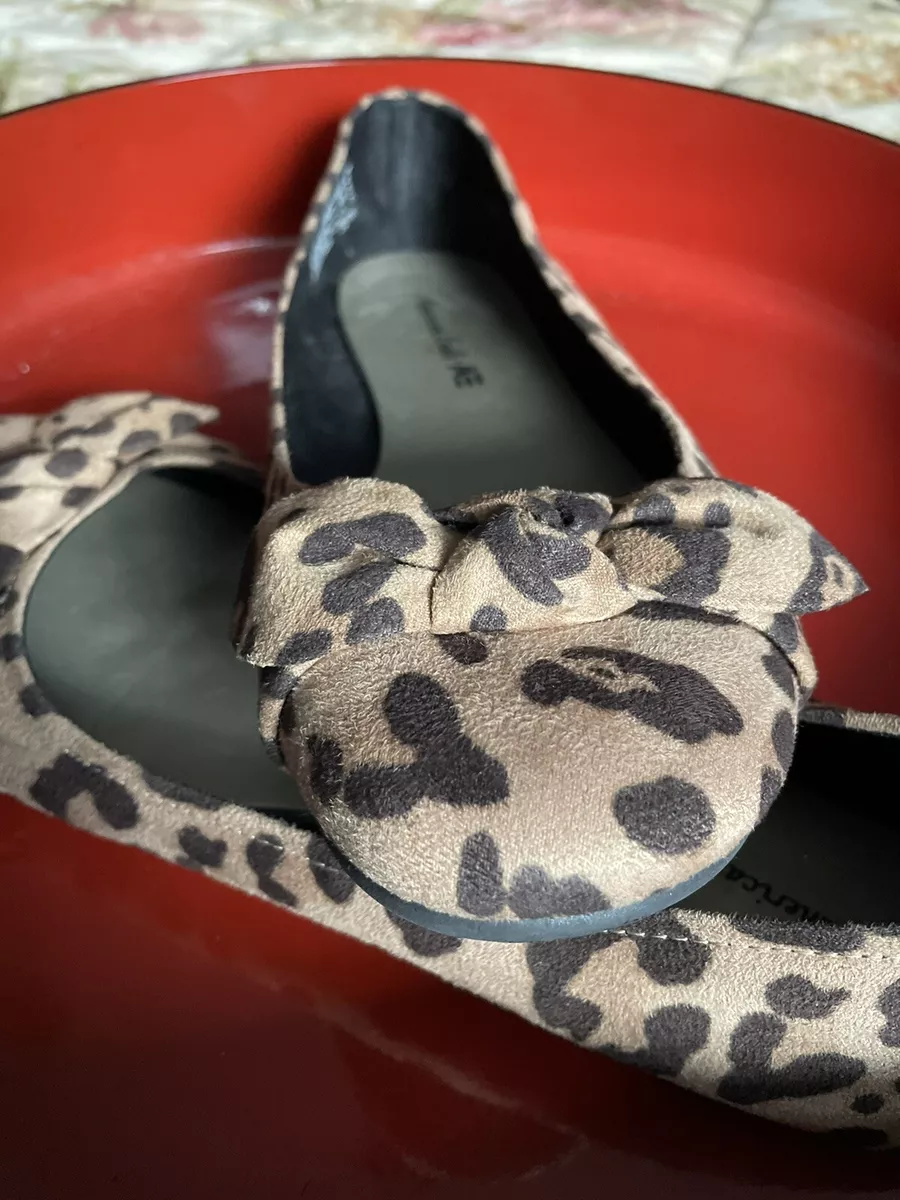AMERICAN EAGLE EXOTIC LEOPARD PRINT WOMEN S Flats dress shoes 8W