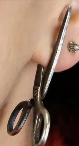 Gothic Style Scissor-Shaped Single Stud Earrings Unique Conversation Starter