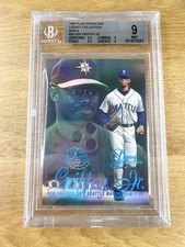 1997 Flair Showcase LEGACY COLLECTION #/100 Ken Griffey Jr #24 Row 2 BGS 9