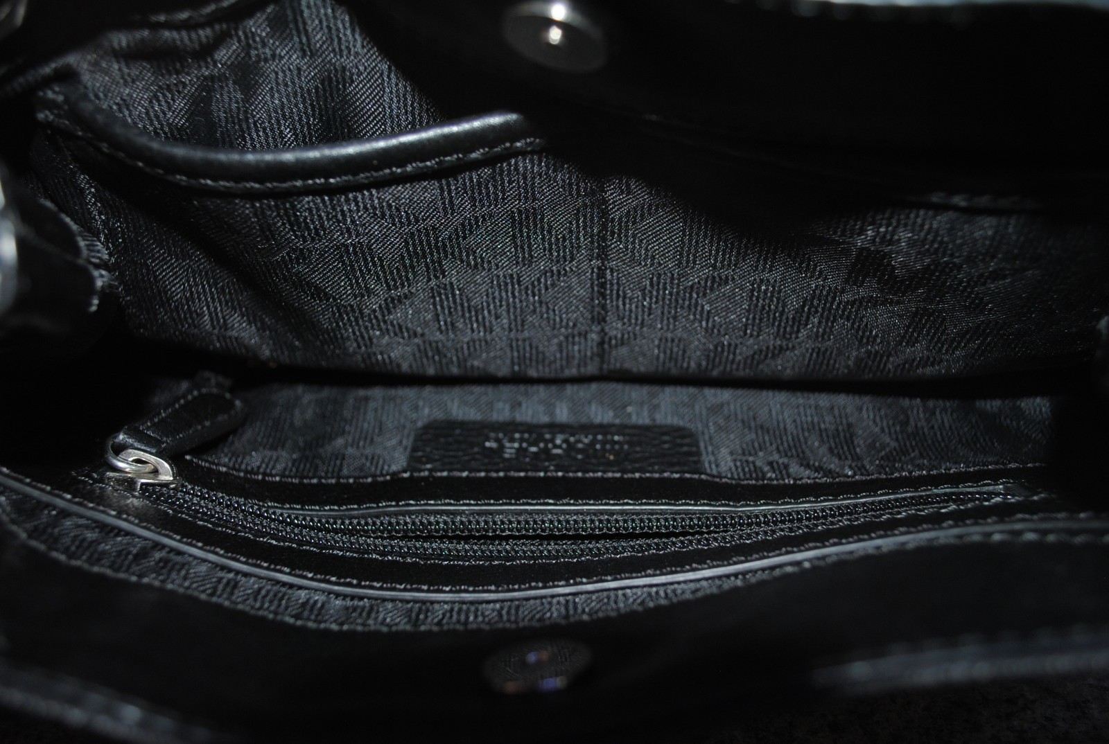 Michael Kors Medium Pruse - image 4