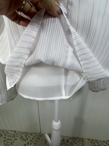 NWT Soft Surroundings Xenia Ruffle Top Sz Med White & Gold Metallic Thread Party - Picture 13 of 13