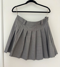 ARKET women  s Gray Pinstripe Pleated mini Skirt Short US 6/8, medium EUR 40 