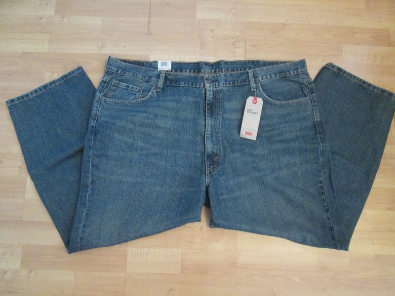 Levis 550 Relaxed Fit Tapered Leg Jeans, Men 48 x 29 NWT`s