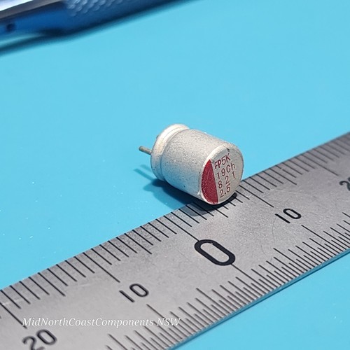 820uF 2.5V DIP Aluminum Solid Polymer Electrolytic Capacitor Size 6mm x 8mm - Picture 2 of 4