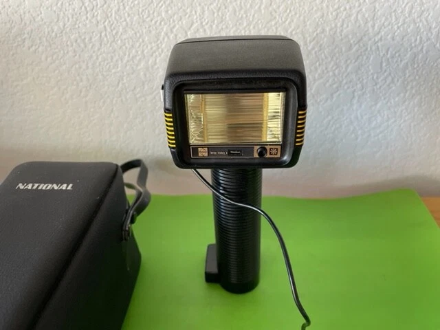 ドラマ小道具に‼️フラッシュ‼️ナショナル‼️ National Camera