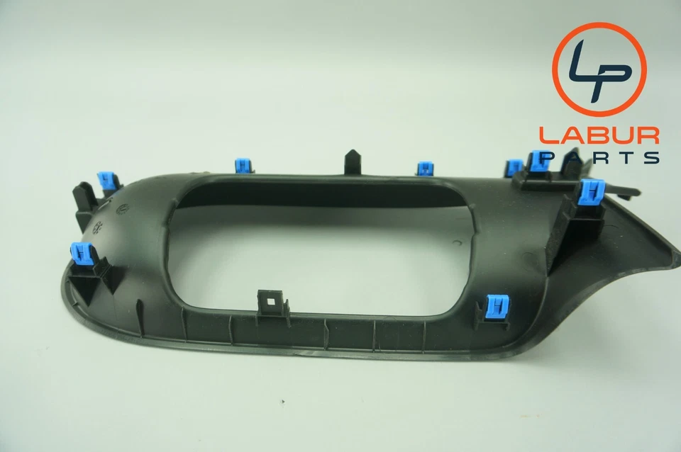 C453 W453 16-19 Smart Fortwo painel tela acabamento surround capa C1651 - Imagem 4 de 4