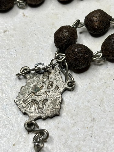 Vintage Rosary Crushed Rose Petals 1/4" Beads 22" Length EBONY Cross Religious - Picture 7 of 7