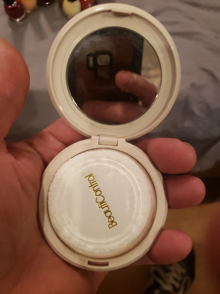 BeautiControl Translucent Light Pressed Powder Oil & Fragrance Free  - Image 2 of 4