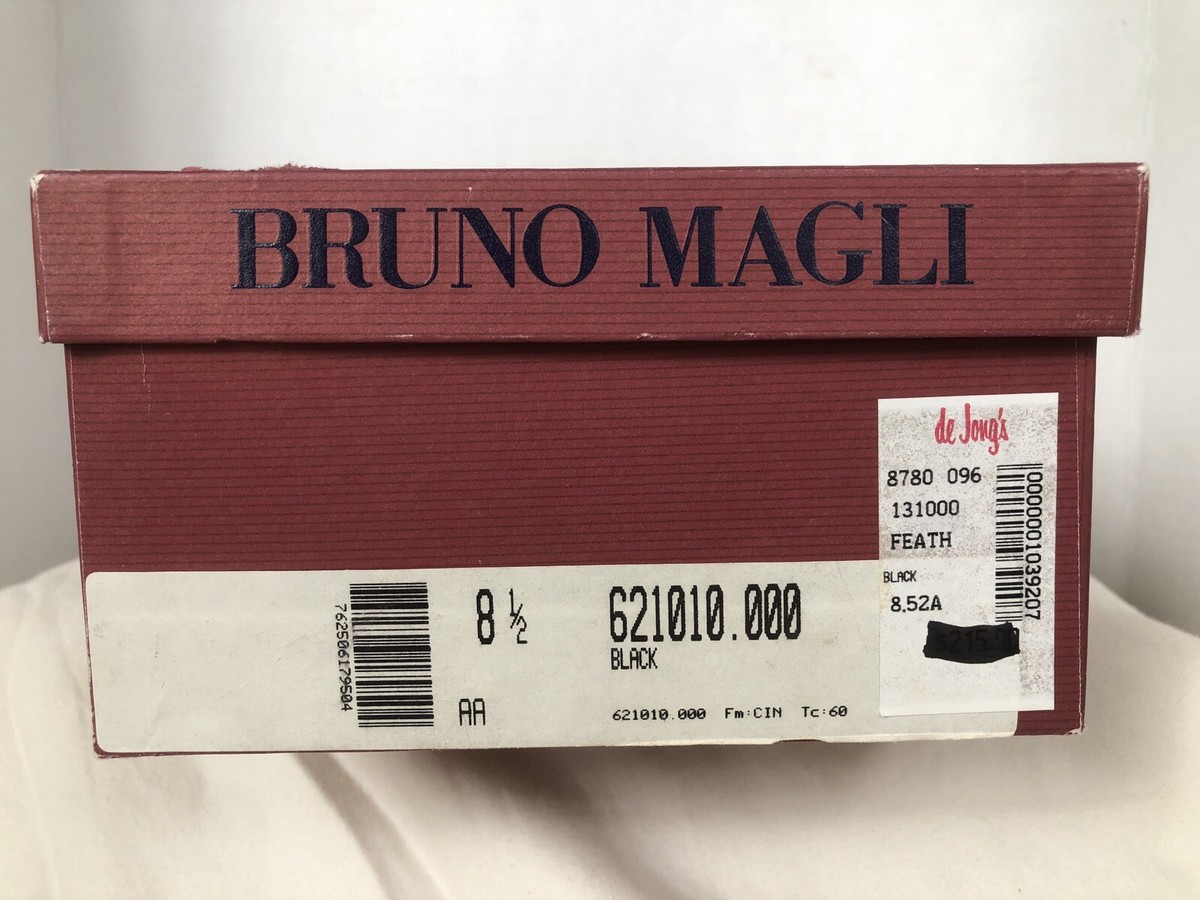 60枚 ⑧ VTG Bruno Magli 8.5AA Black Suede Feather Print Point Toe Kitten