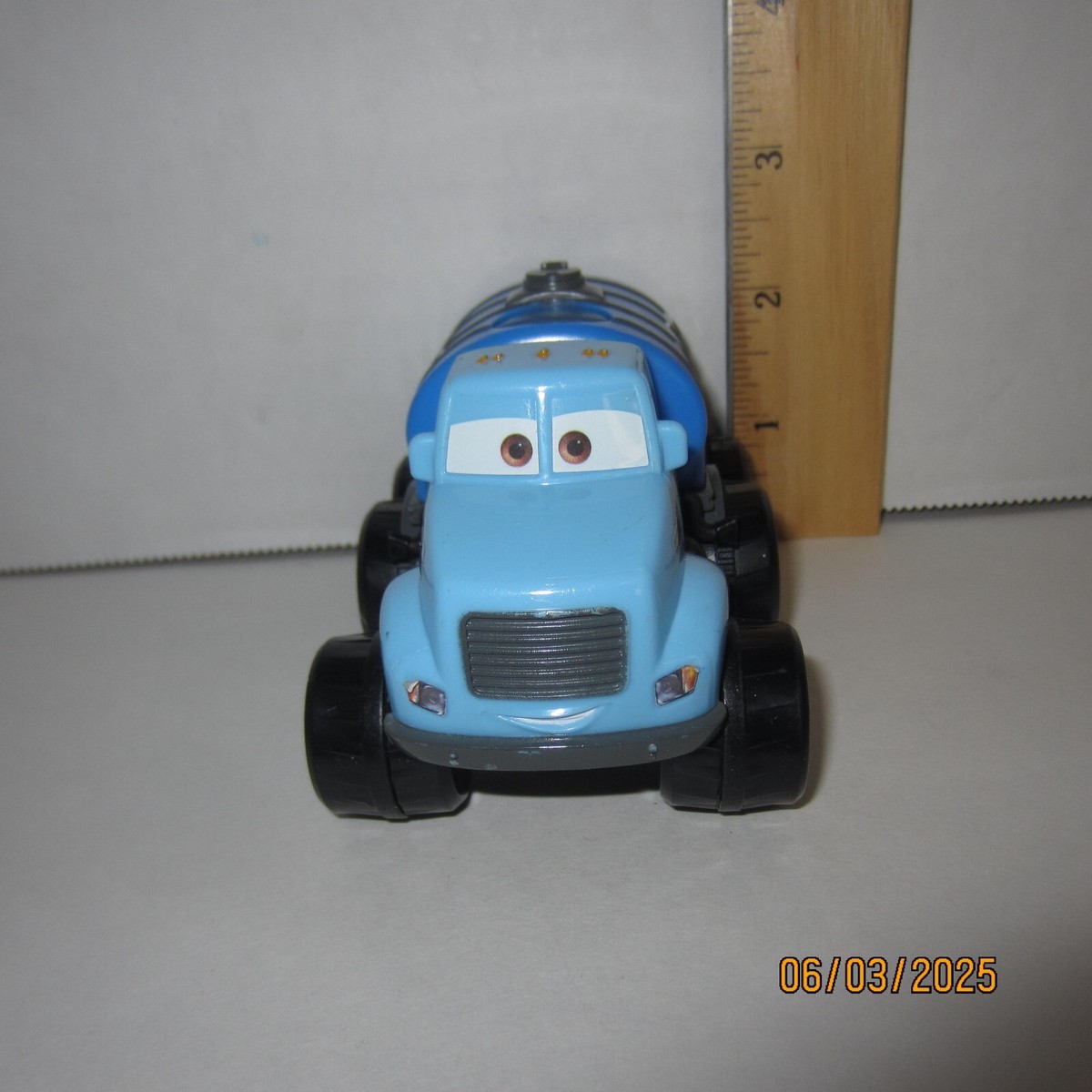 Mr Drippy Disney Pixar Cars 3 Splash Racers Plastic Vehicle Mattel