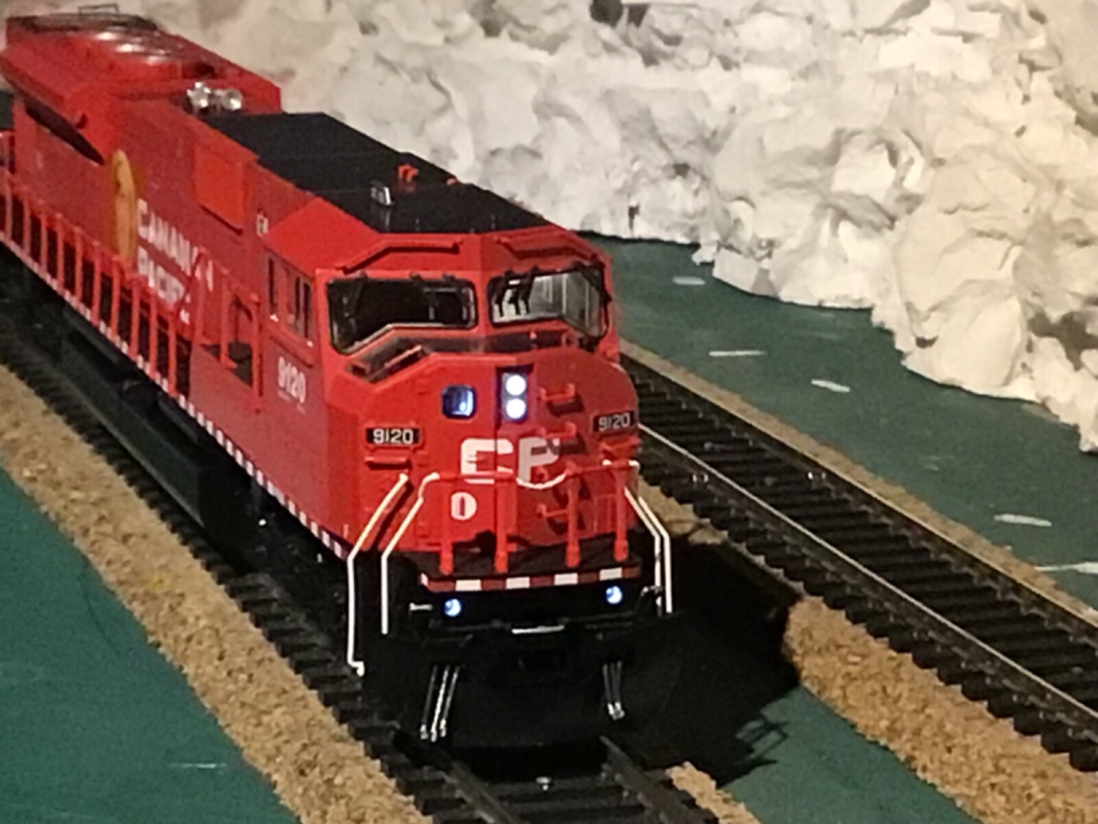KATO 37-6351 EMD SD90/43MAC #9120 Kato N scale EMD SD9043MAC