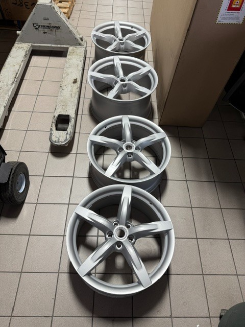 Ferrari GTC4Lusso Front Wheels Set Silver