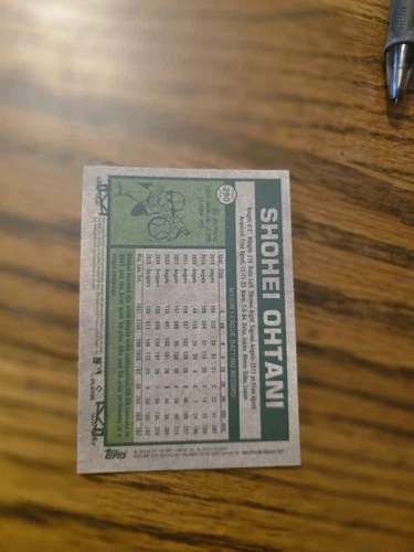 2026 Topps Heritage Shohei Ohtani Pink Sparkle Card