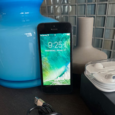 Apple iPhone 5 - Black - 16GB - A1428 - NE486LL/A - Working - Unlocked