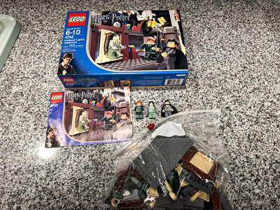 LEGO Harry Potter 4752 Professor Lupin s Classroom Set 155 pcs w/ Box & figs
