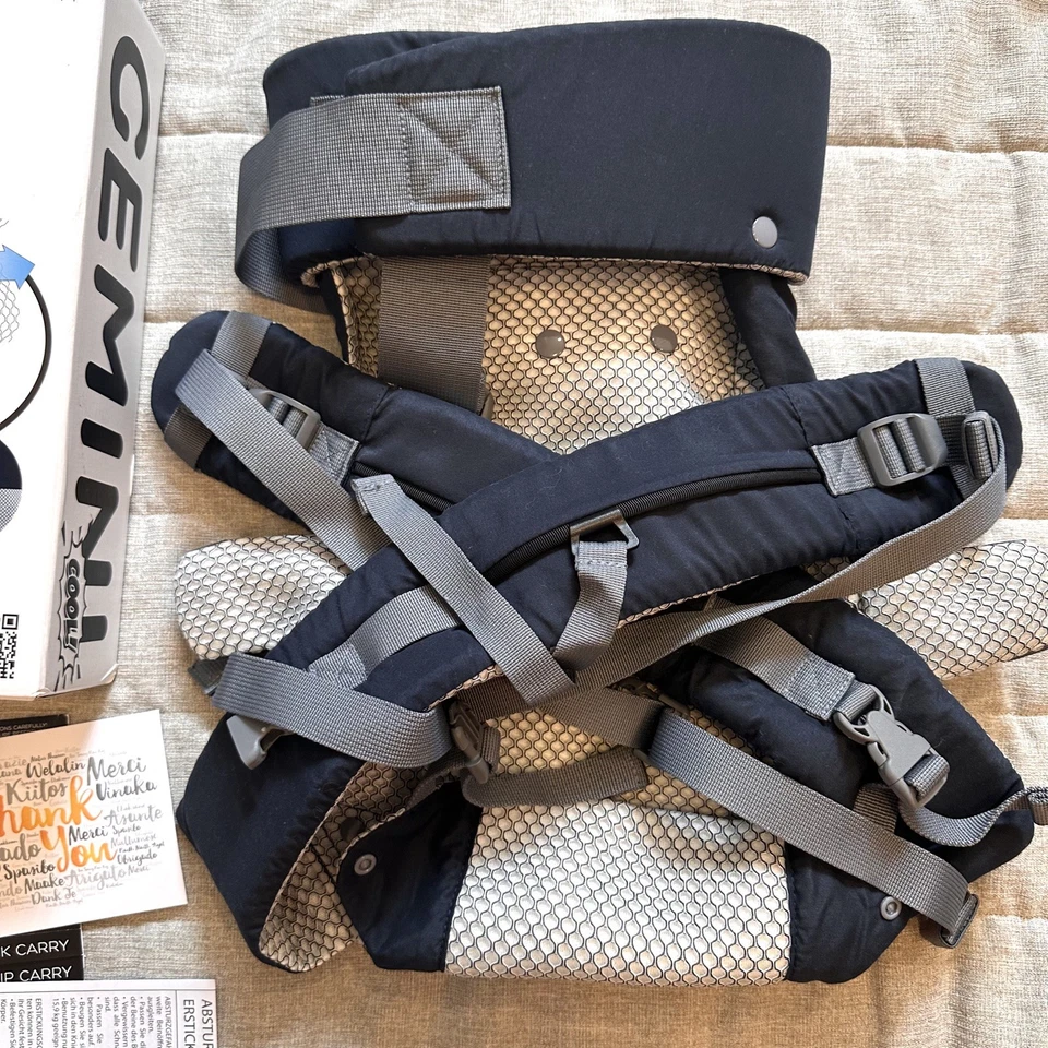 Beco Gemini Baby Carrier with Breathable 3D Mesh 4 in 1 / 7-35 lb Navy Blue/Gray - Image 4 of 4