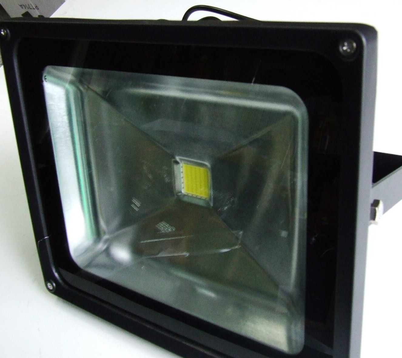 Faro LED 50W Basso Consumo Epistar 3500K 220V: Scelta Green