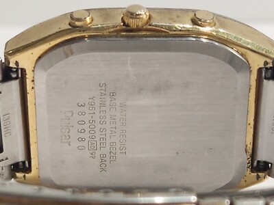 Vtg 80s PULSAR Quartz Y951-5009 ANALOG Digital World Timer Watch