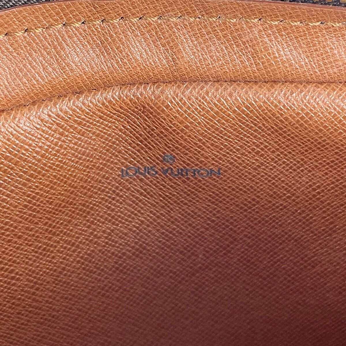 Saint-germain leather handbag Louis Vuitton Beige in Leather - 19101377