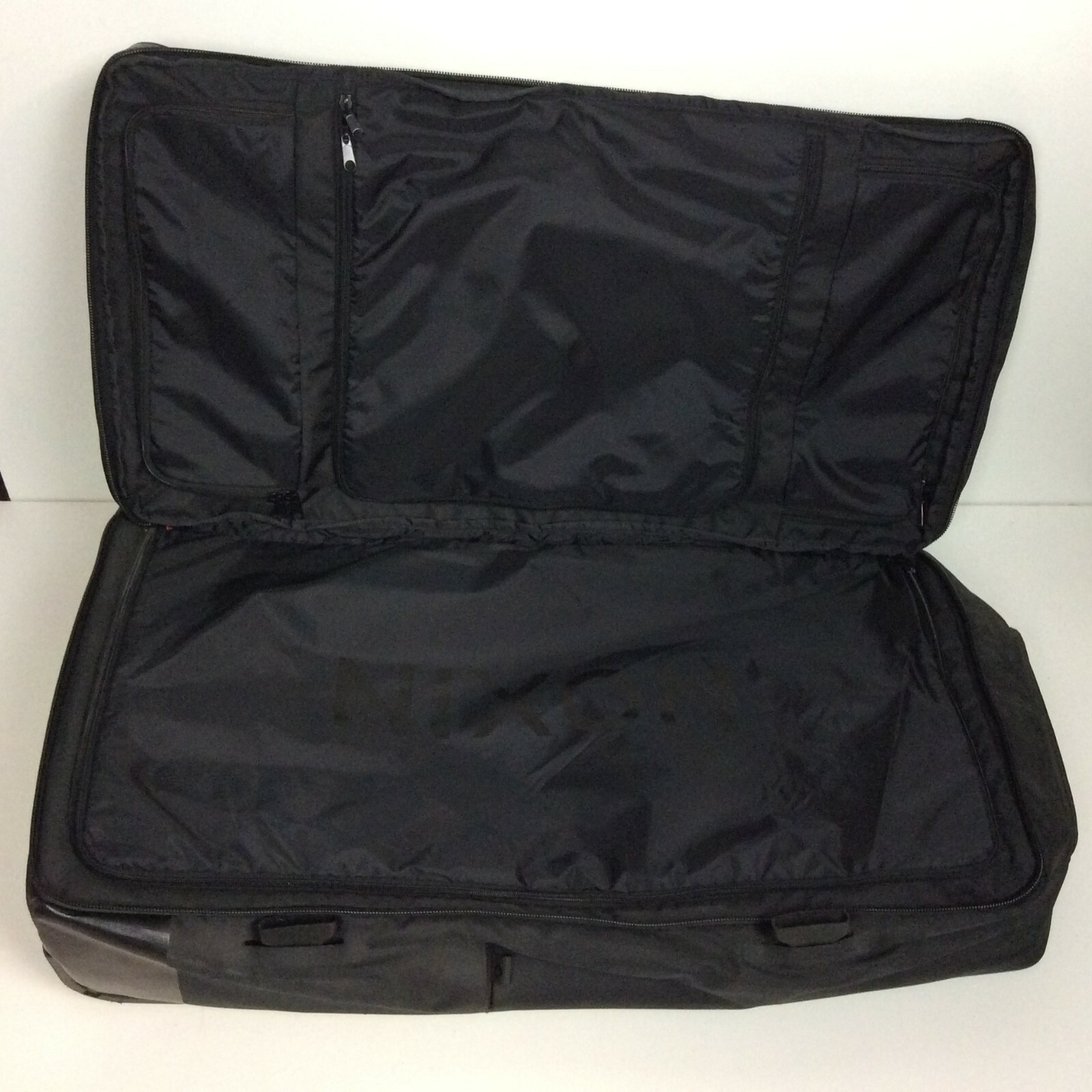 NIXON BLACK CONTINENTAL ROLLER DUFFEL LUGGAGE SUITCASE HOLDALL BAG RRP