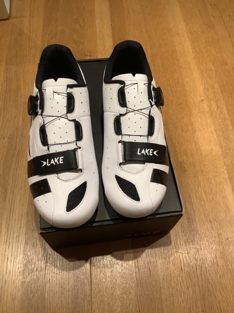 wide fit road cycling shoes