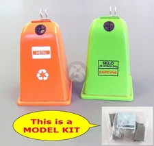 Plus Model 1/35 Sorted Plastic Waste Recycling Containers (2 Garbage Bins) 435