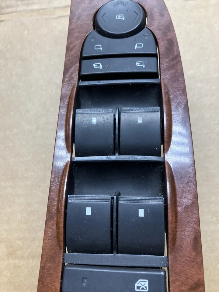 2007-2013 Chevy Suburban Tahoe Yukon Front Left Driver Window Switch - Imagem 2 de 4