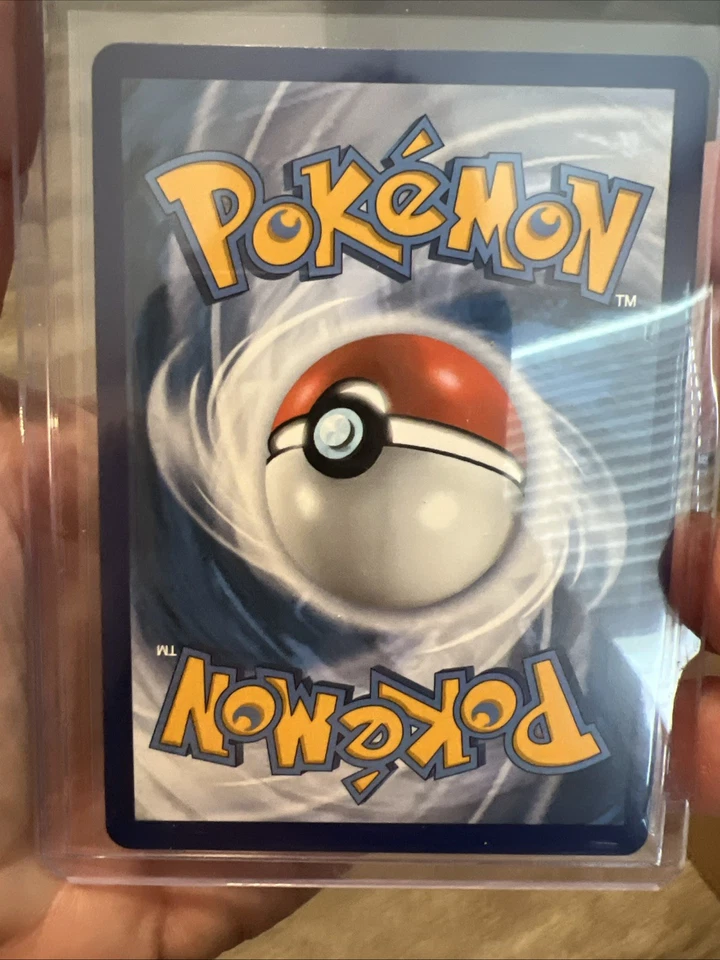 Caitlin (Secret) 213/198 Swsh06: Sword & Shield - Chilling Reign Holo - Image 4 of 4