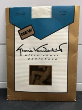 VTG Gloria Vanderbilt Ultra Sheer Control Top Pantyhose Off White Ample Queen