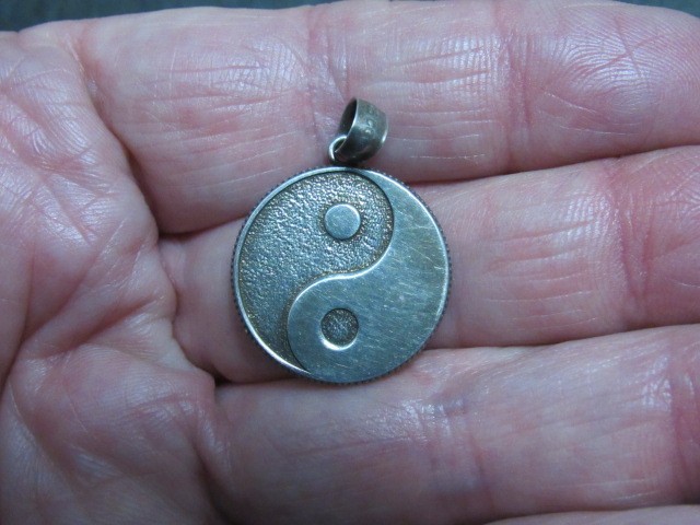 Solid Sterling Silver  Yin Yang Design Circle Pen… - image 9