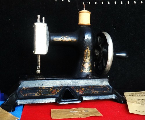 Germany Antik um 1909 MÜLLER #19 Gusseisen Spielzeug Nähmaschine mit OVP Anleitung - Bild 3 von 9