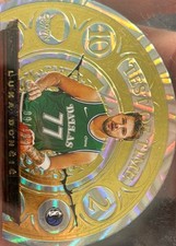 2020 Panini Crown Royale Test of Time#17 Luka Doncic Test of Time Gold