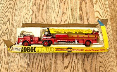 Corgi Major 1143 American LaFrance Aerial Rescue Truck - Made in Great Britain