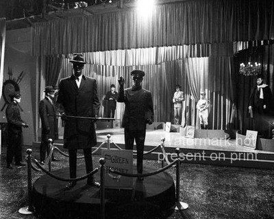 Bruce Lee, Van Williams, John Carradine Photo 8x10 The Green Hornet 1967