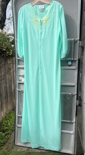 Vintage JC Penney Misses Robe Nightgown Small 10-12 anti cling mint green