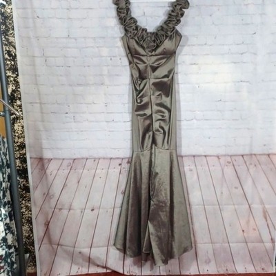 Y2K Xscape Joanna Chen  Designer  Gray  Fancy Ruffle Max  Prom Dress 12
