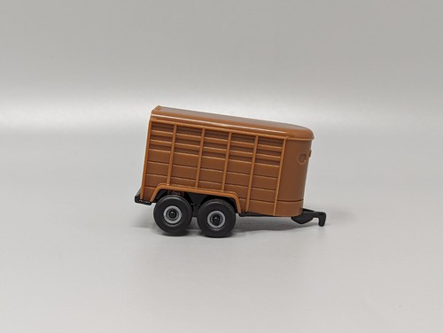 Ertl Farm Brown Black Metal Plastic 1:64 Horse Trailer 3"
