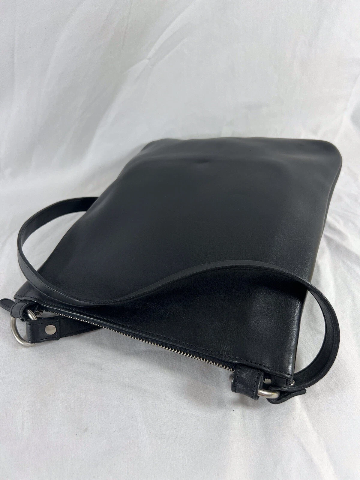 COACH 9457 anni 2000 Tracolla slim in pelle nera Chelsea made in USA