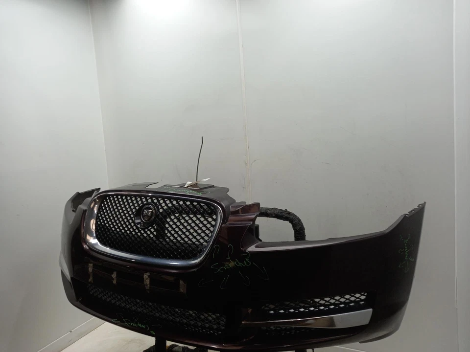 JAGUAR XF Front Bumper 2008-2015 Saloon Caviar-JBC2100 C2Z9910XXX  - Image 3 of 4