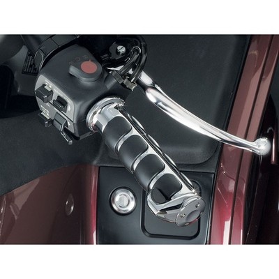 Kuryakyn Chrome ISO -Grips for Gold Wing 6180