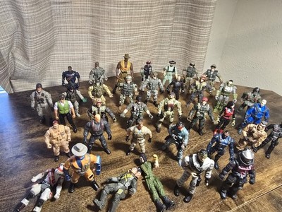 Chap Mei & Lenards Action Figures Lot of 35 Mixed Diferent Caracters Just Figure