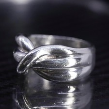 size 8, vintage sterling silver 925 handmade wide ribbed band ring
