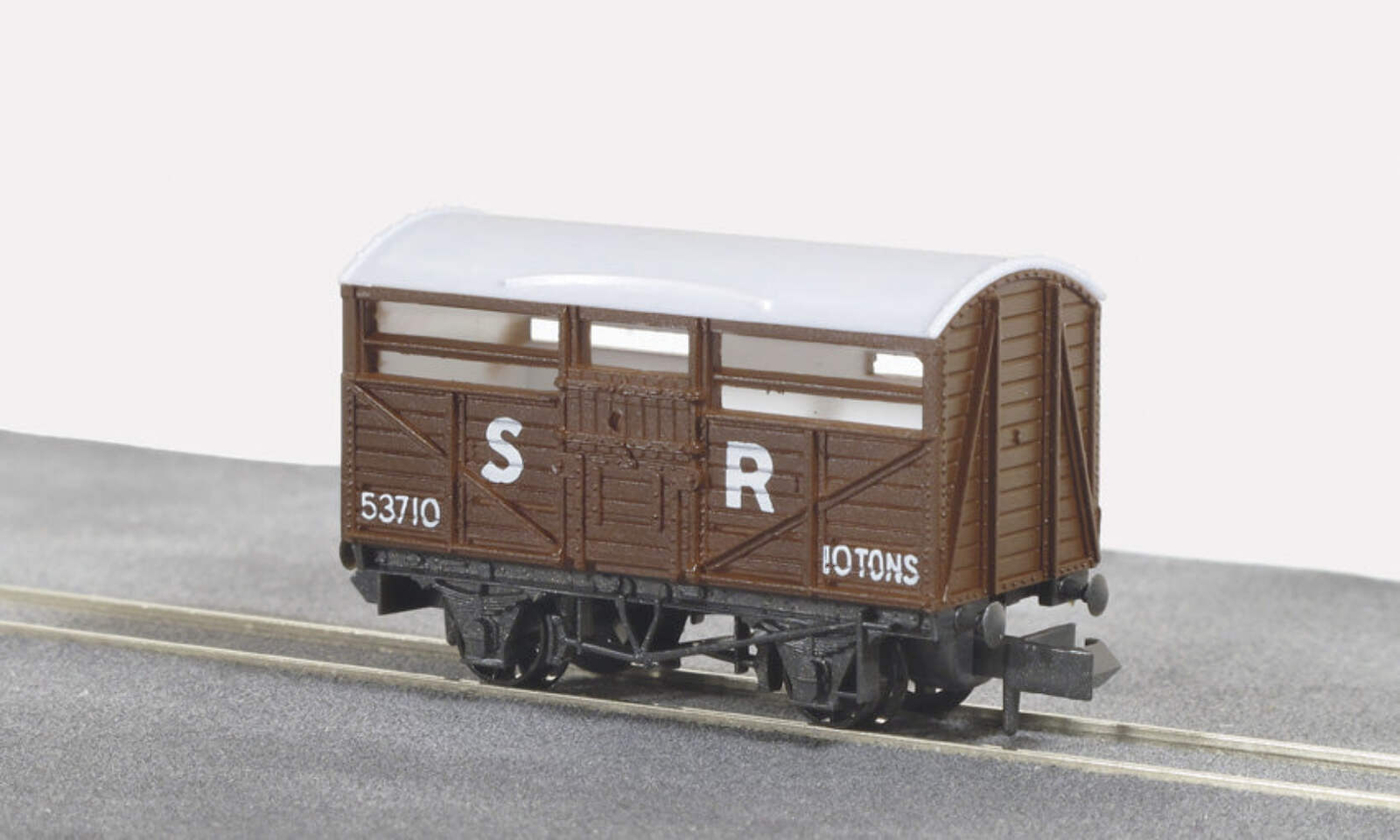 Peco NR45S N Gauge SR Cattle Wagon